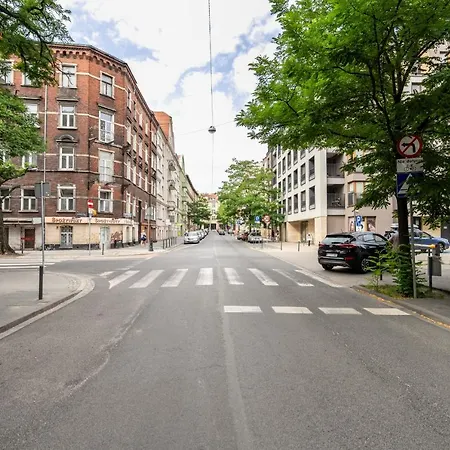 Cosy Gasiorowskich By The Wilson Park By Renters Poznań