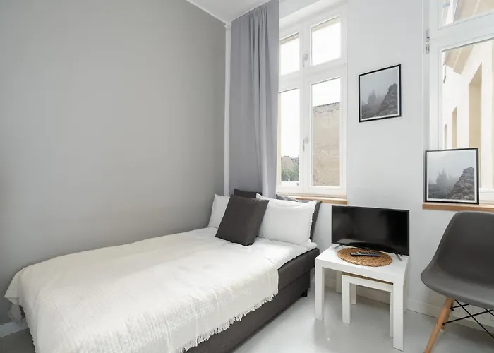 Cosy Gasiorowskich By The Wilson Park By Renters Appartamento